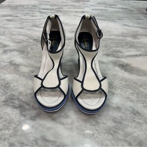 EC. Women’s Cole Haan Air Ricki T-Strap White & Navy Canvas Wedge Sandal. Size 6